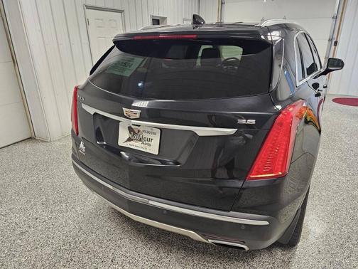 2017 Cadillac XT5 Platinum
