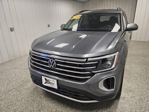 2024 Volkswagen Atlas 2.0T SE w/Technology 4MOTION