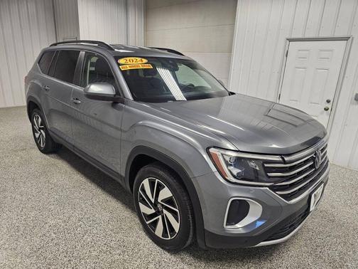 2024 Volkswagen Atlas 2.0T SE w/Technology 4MOTION