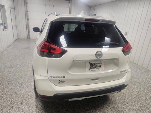 WHITE 2017 Nissan Rogue SV