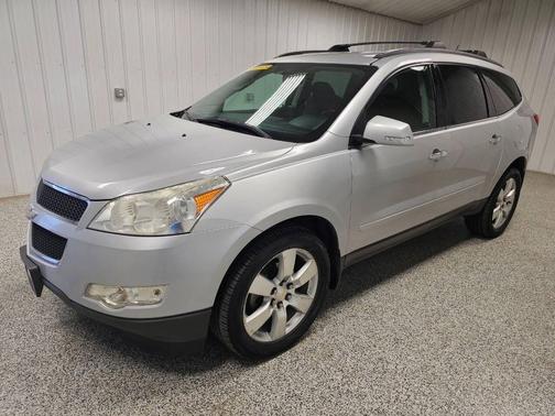 Silver Ice Metallic 2011 Chevrolet Traverse LT