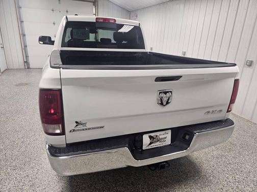 2016 RAM 1500 SLT