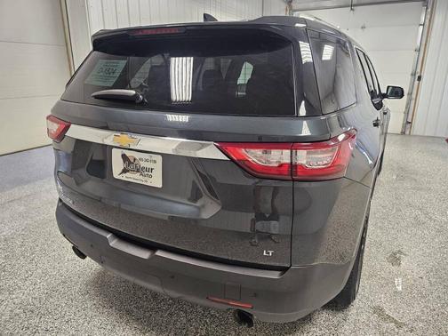 GRAY 2018 Chevrolet Traverse LT Cloth