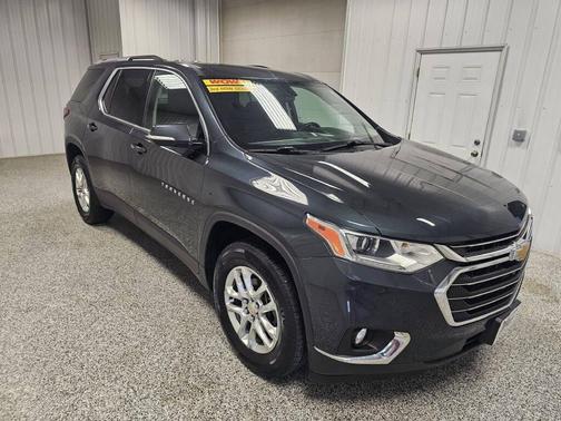 GRAY 2018 Chevrolet Traverse LT Cloth