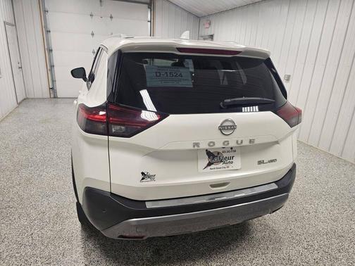 2022 Nissan Rogue SL