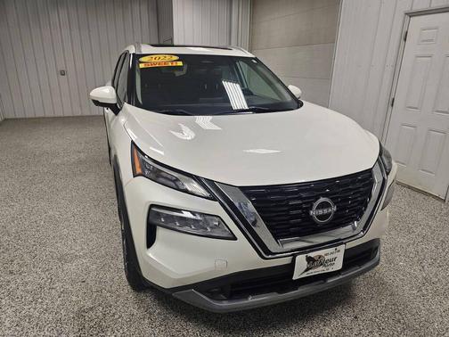 2022 Nissan Rogue SL