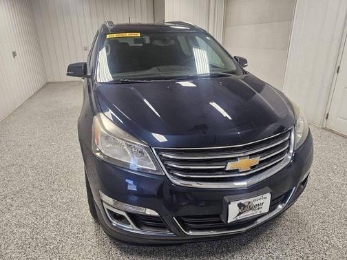 Blue Velvet Metallic 2017 Chevrolet Traverse 2LT