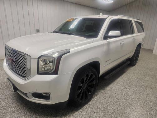 WHITE 2017 GMC Yukon XL Denali