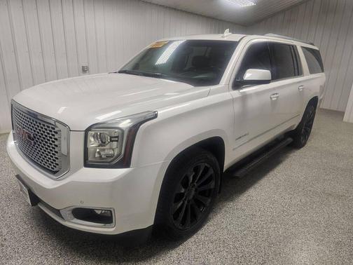 WHITE 2017 GMC Yukon XL Denali