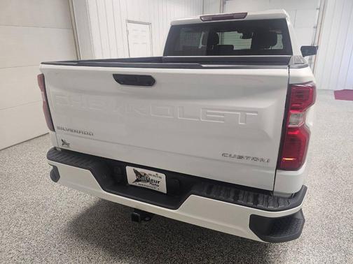 Summit White 2024 Chevrolet Silverado 1500 Custom