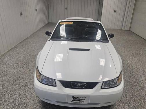 2000 Ford Mustang GT