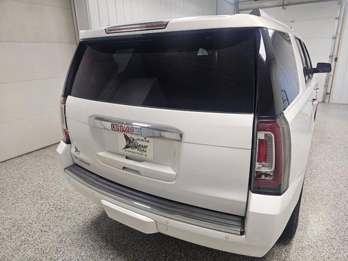 WHITE 2017 GMC Yukon Denali