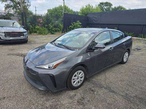 2022 Toyota Prius LE