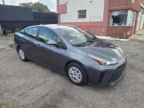 2022 Toyota Prius LE