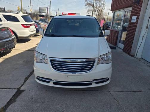 2013 Chrysler Town & Country Touring