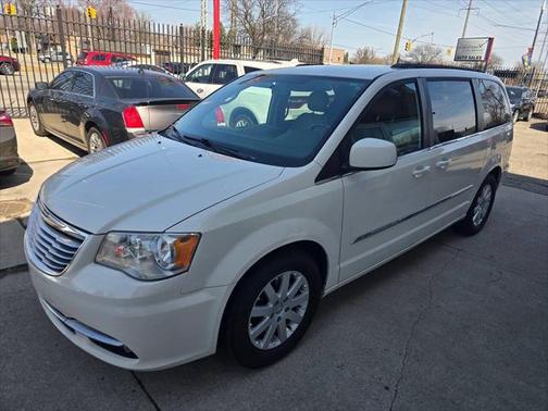 2013 Chrysler Town & Country Touring
