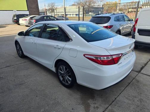 2017 Toyota Camry SE