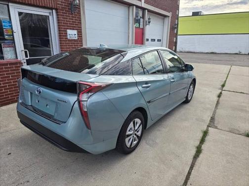 2016 Toyota Prius Three