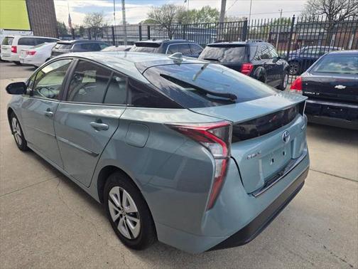 2016 Toyota Prius Three
