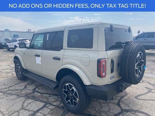 2026 Ford Bronco Outer Banks