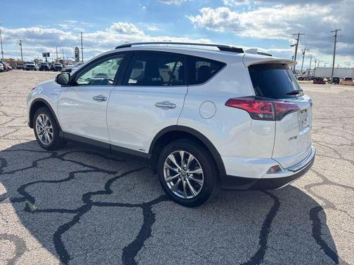 2018 Toyota RAV4 Hybrid SE
