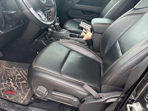 Black Clearcoat 2023 Jeep Gladiator Mojave 4x4