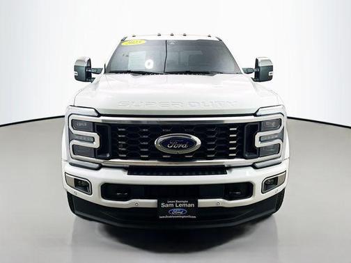 White Metallic 2025 Ford F-450 Platinum