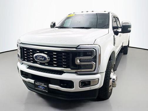 White Metallic 2025 Ford F-450 Platinum