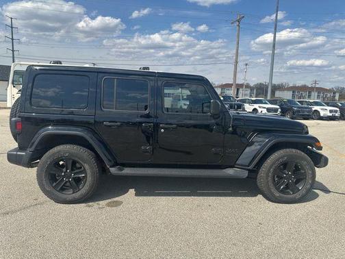 Black Clearcoat 2021 Jeep Wrangler Unlimited Sahara