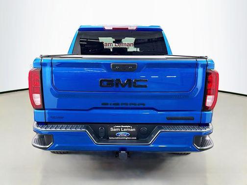 Dynamic Blue Metallic 2022 GMC Sierra 1500 Elevation