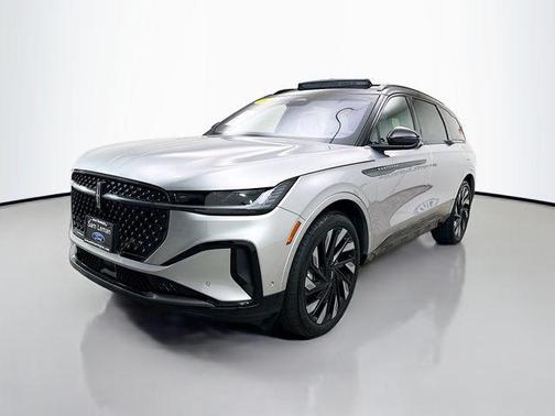 2024 Lincoln Nautilus Reserve