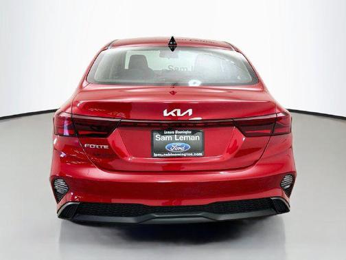 Currant Red 2023 Kia Forte LXS