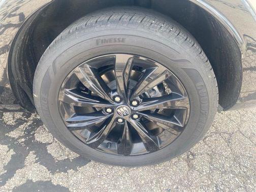 Moonstone Gray Metallic 2024 Buick Envista Sport Touring