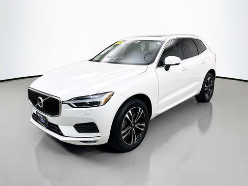 2020 Volvo XC60 T6 Momentum