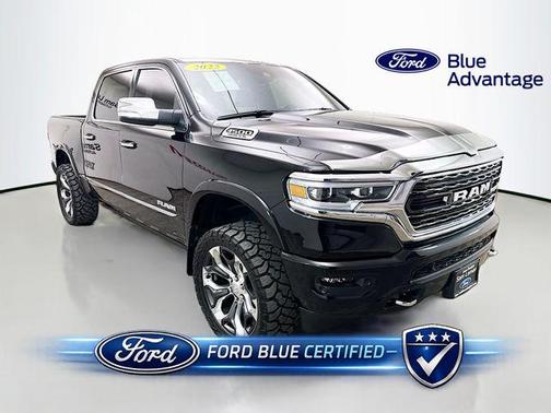 Diamond Black Crystal Pearlcoat 2022 RAM 1500 Limited