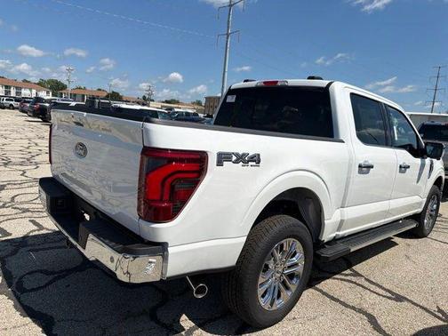 Star White Metallic Tri-Coat 2026 Ford F-150 Lariat