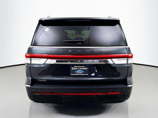 Gray Metallic 2024 Lincoln Navigator Reserve