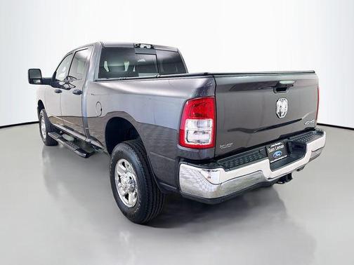 2024 RAM 2500 Tradesman Crew Cab 4x4 6'4' Box