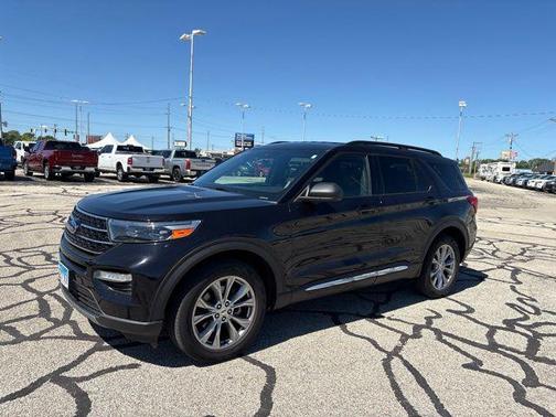 Black Metallic 2020 Ford Explorer XLT