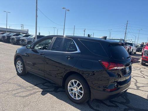 Mosaic Black Metallic 2024 Chevrolet Equinox 1LT