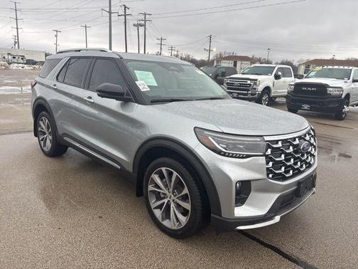 2025 Ford Explorer Platinum