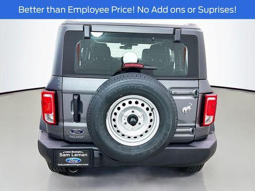 Carbonized Gray Metallic 2025 Ford Bronco Base
