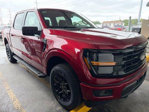 Ruby Red Metallic Tinted Clearcoat 2026 Ford F-150 XLT