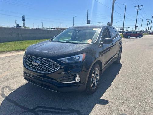 Black Metallic 2023 Ford Edge SEL