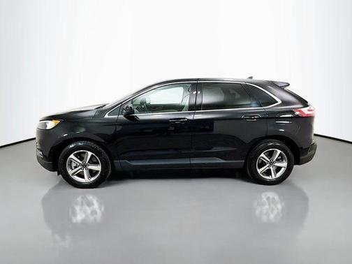 Black Metallic 2023 Ford Edge SEL