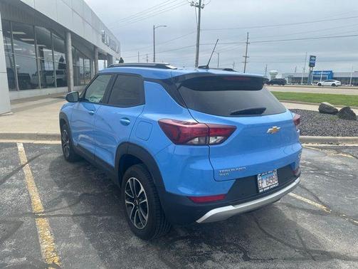 Fountain Blue 2024 Chevrolet Trailblazer LT