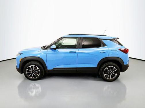 Fountain Blue 2024 Chevrolet Trailblazer LT