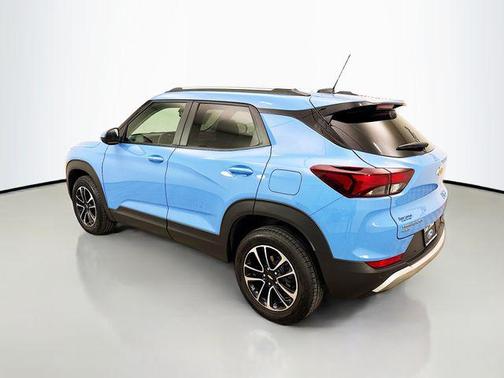 Fountain Blue 2024 Chevrolet Trailblazer LT