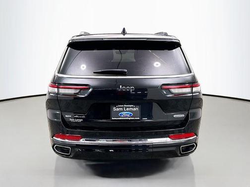 Diamond Black Crystal Pearlcoat 2023 Jeep Grand Cherokee L Overland