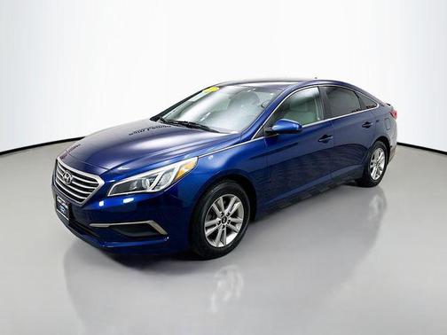 2017 Hyundai SONATA SE